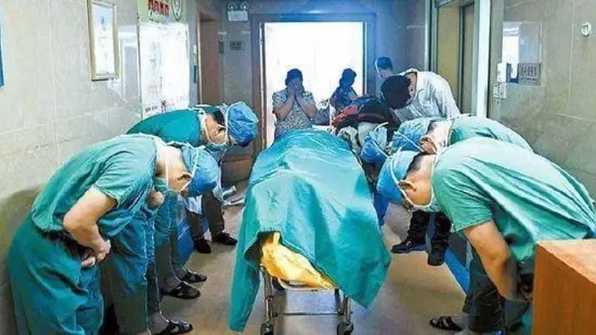 doctors bowing