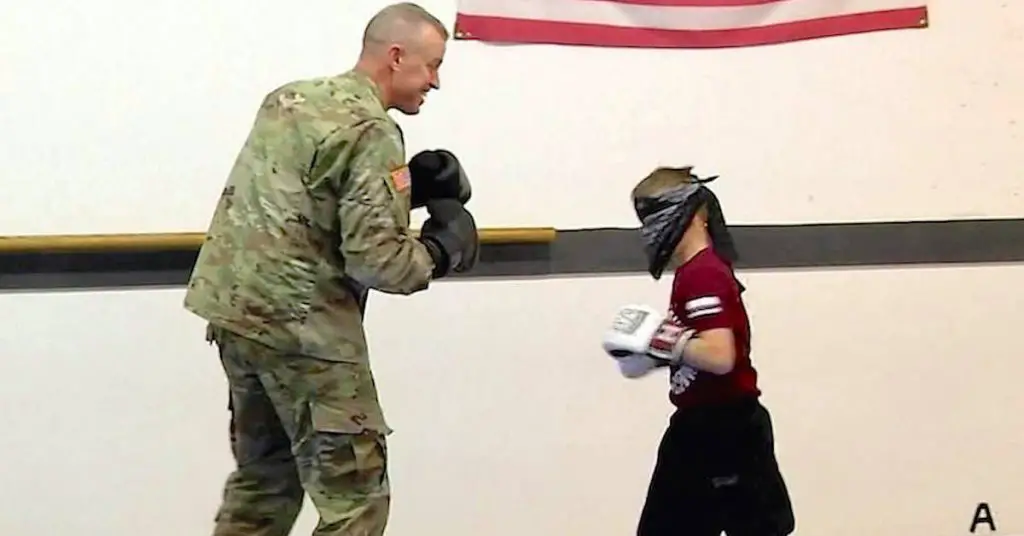 Deployed Military Dad Surprises His Son At Taekwondo Class 0376